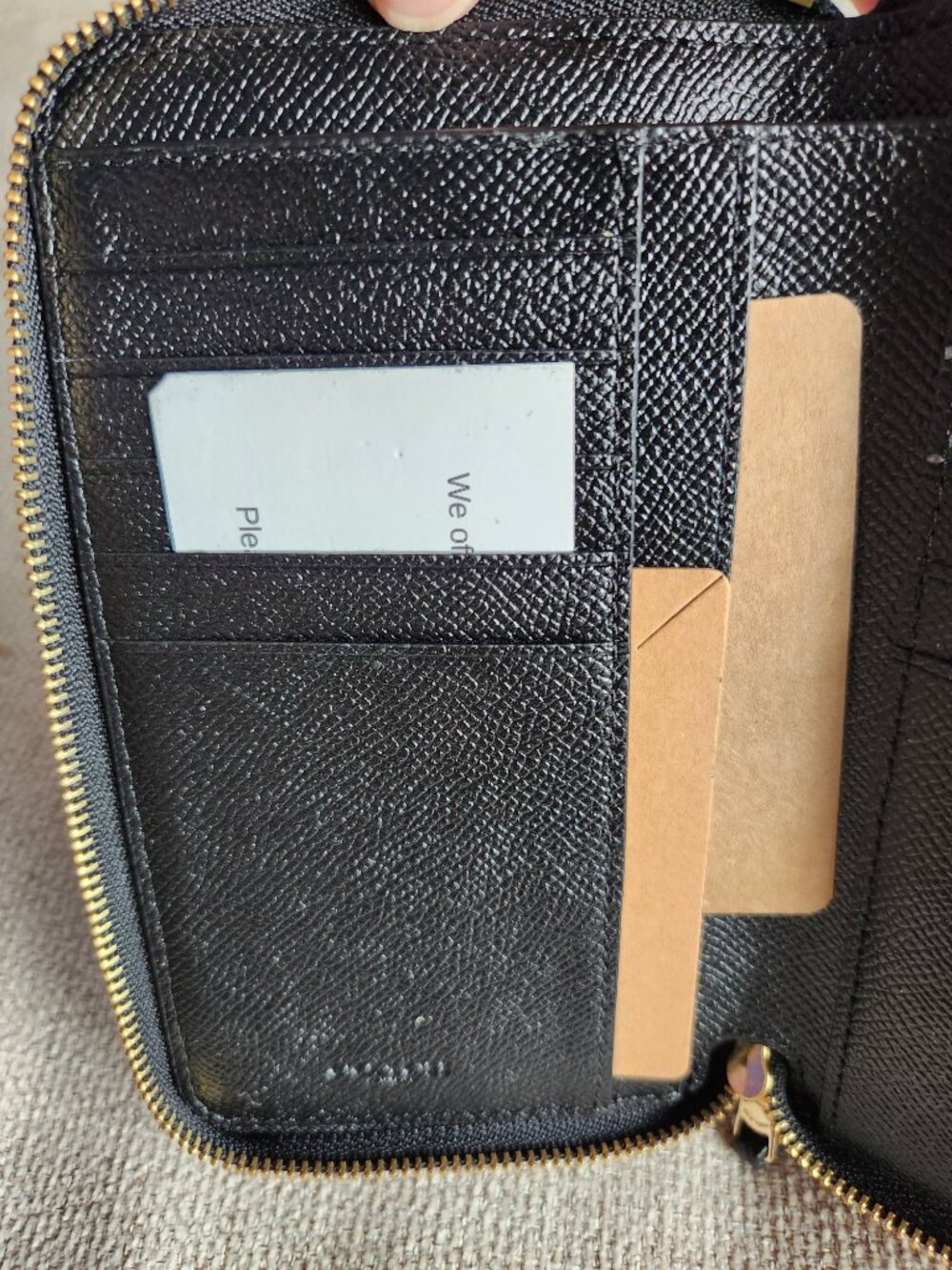 COACH medium zip around wallet black - Picture 5 of 9